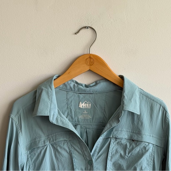 REI Co-op Women’s Lightweight Button Up Hiking Shirt Blue Size L - Picture 2 of 6